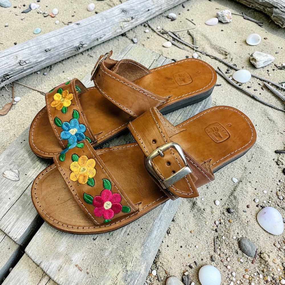 Brown Leather Sandals with Colorful Flower Embroidery Summer Beach Huaraches